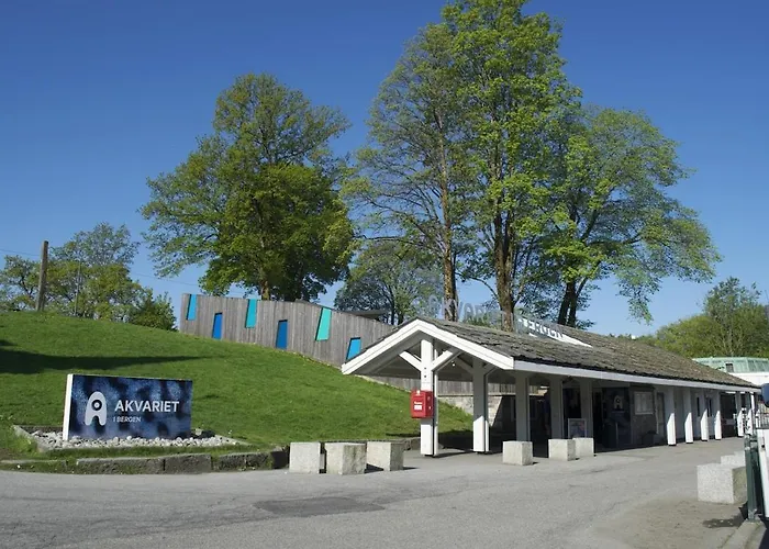 Historic House, Right In The Middle Of Everything! Casa vacanze